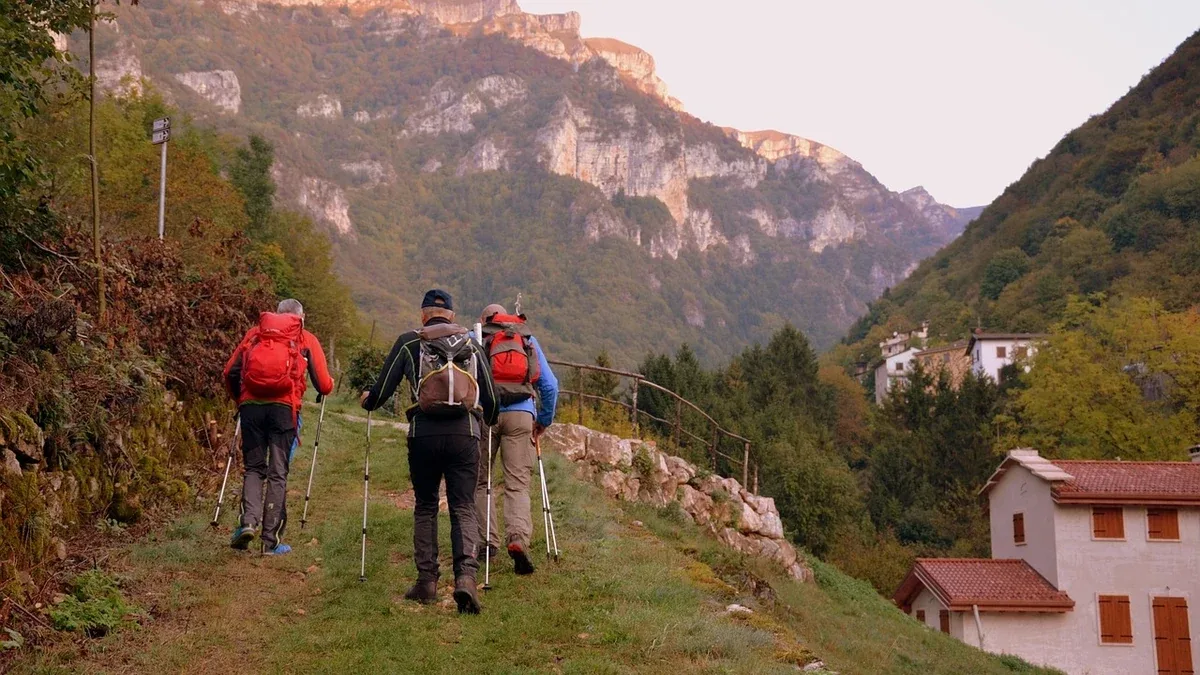 Camminata con bastoncini: come riconoscere un appoggio troppo avanzato